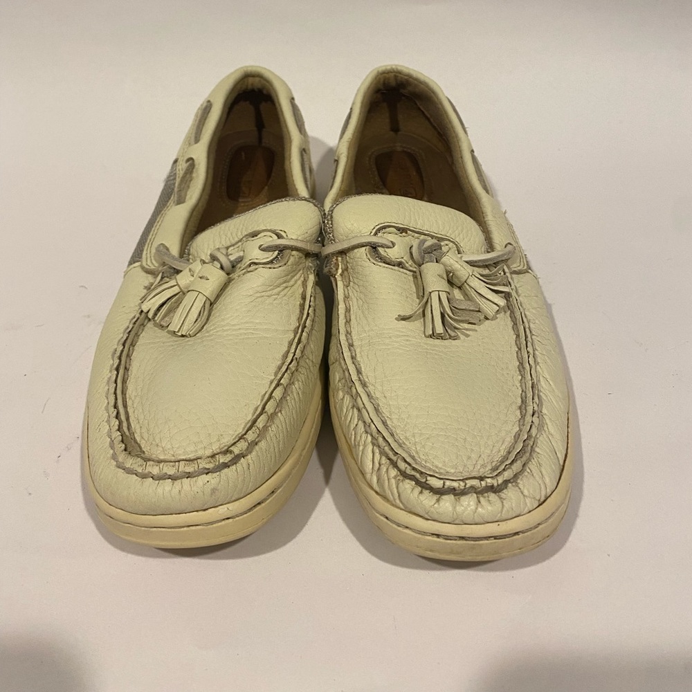 Sperry Topsiders Ivory Leather Boat Shoes With Tassle… Gem